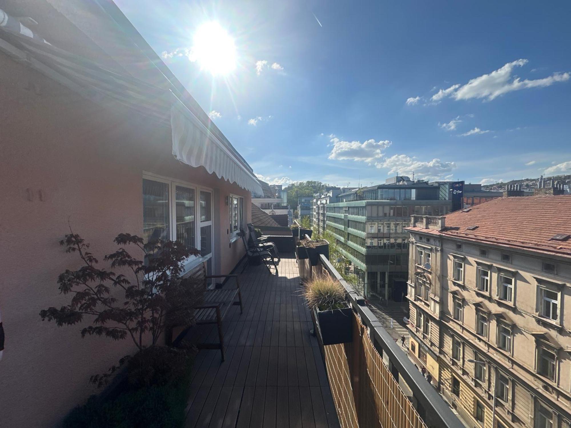 Andel Apartment With Terrace Prag Exteriör bild